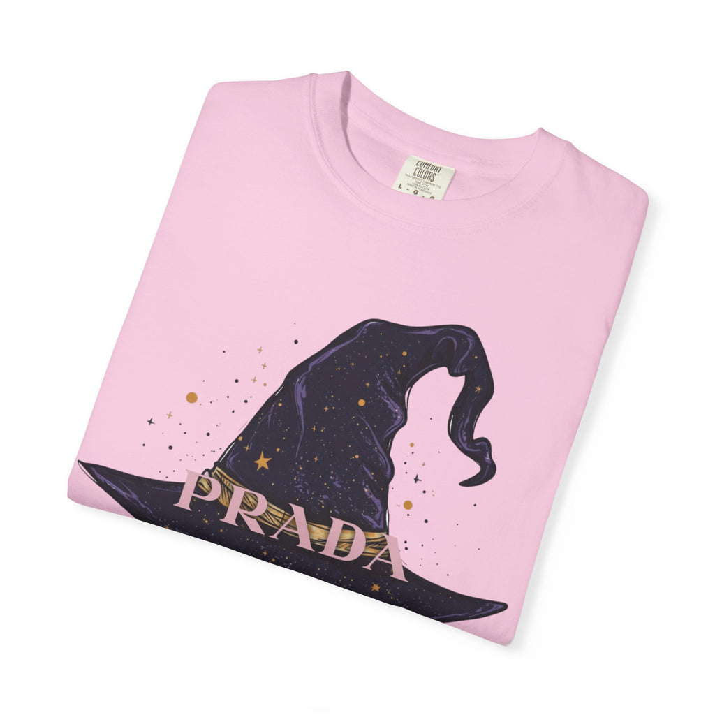 Chic Witchy Hat T-Shirt | Cute Halloween Top, Casual Tee, Vintage Style, Gift for Ghost Lovers, Unisex Clothing