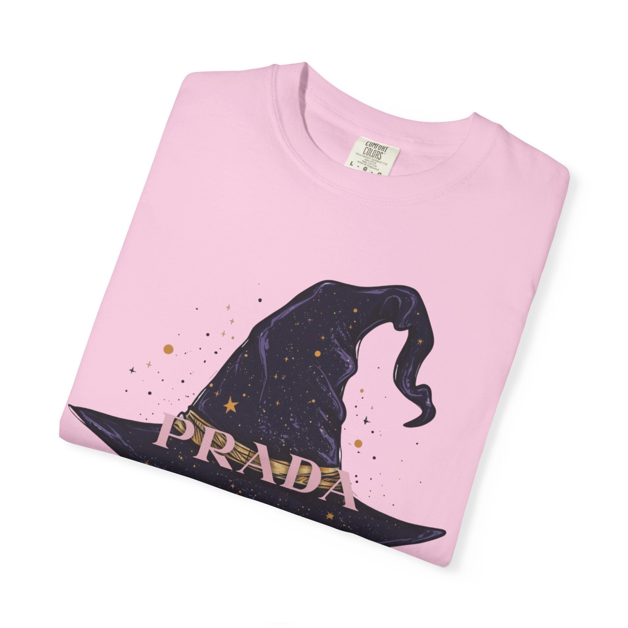 Chic Witchy Hat T-Shirt | Cute Halloween Top, Casual Tee, Vintage Style, Gift for Ghost Lovers, Unisex Clothing