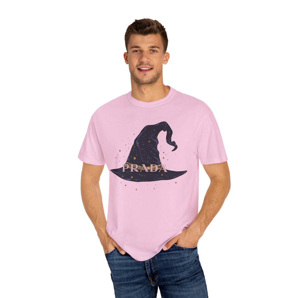 Chic Witchy Hat T-Shirt | Cute Halloween Top, Casual Tee, Vintage Style, Gift for Ghost Lovers, Unisex Clothing