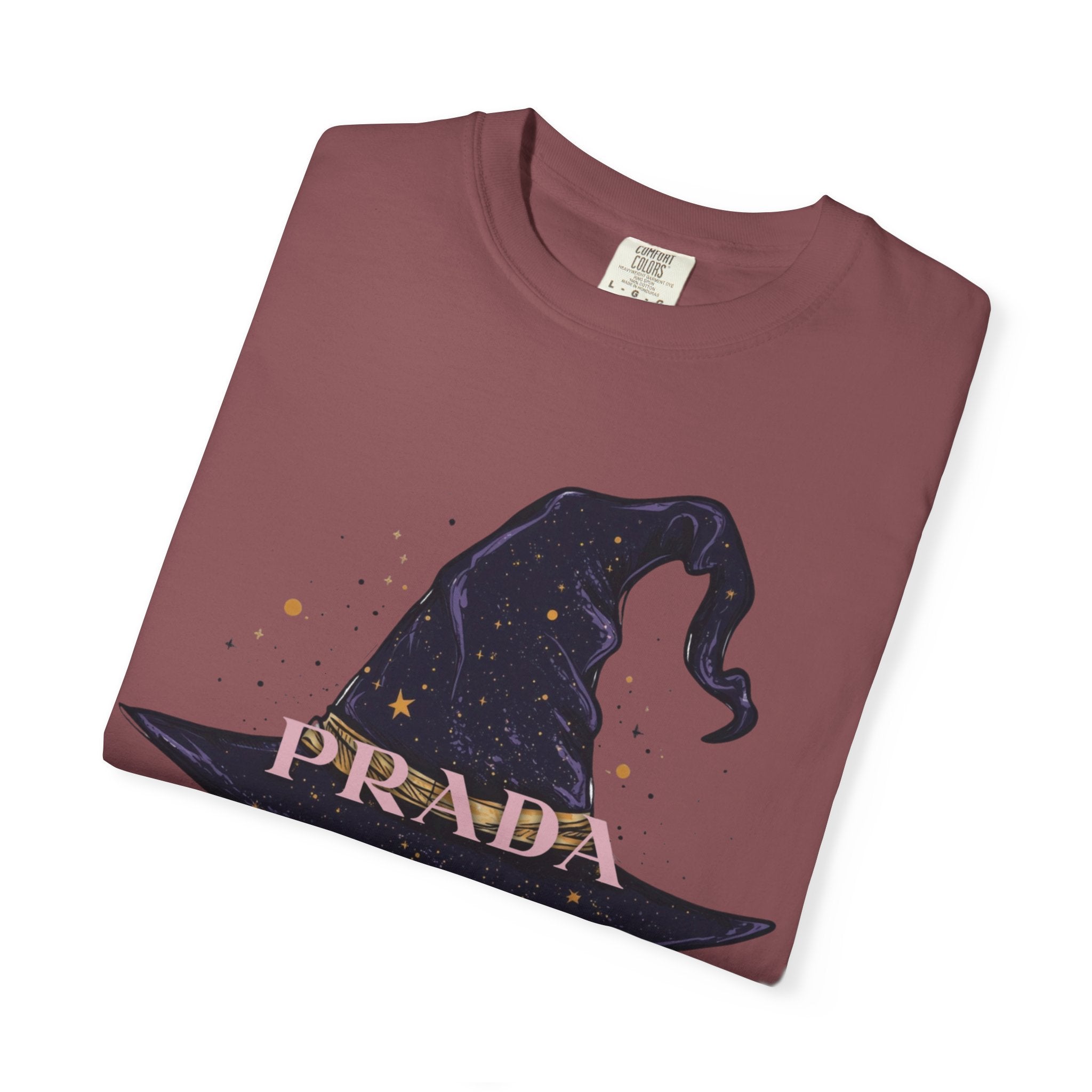 Chic Witchy Hat T-Shirt | Cute Halloween Top, Casual Tee, Vintage Style, Gift for Ghost Lovers, Unisex Clothing