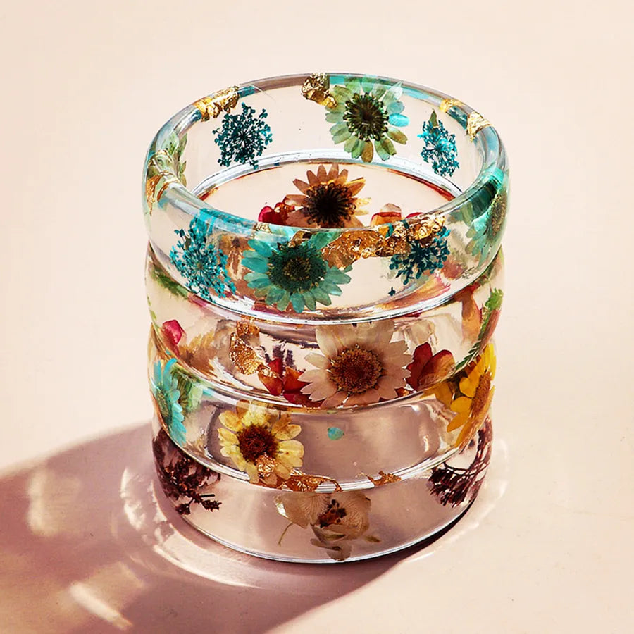Casual Pastoral Ditsy Floral Flower Petal Resin Bangles Wholesale